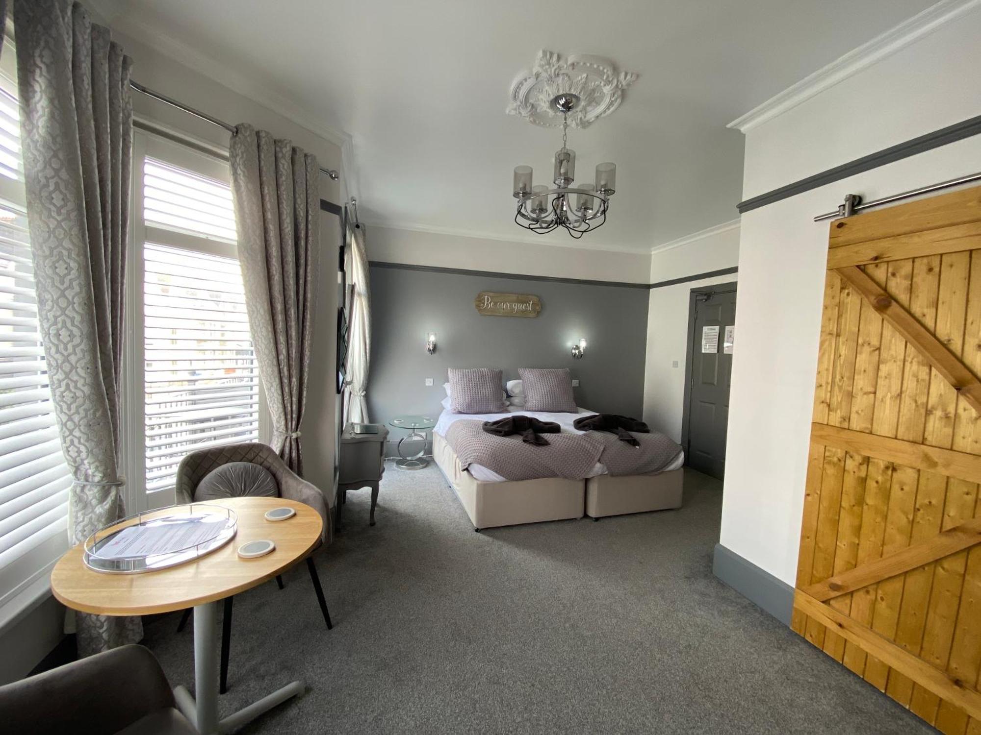 Butterfly Guest House พอร์ธคอว์ล ภายนอก รูปภาพ