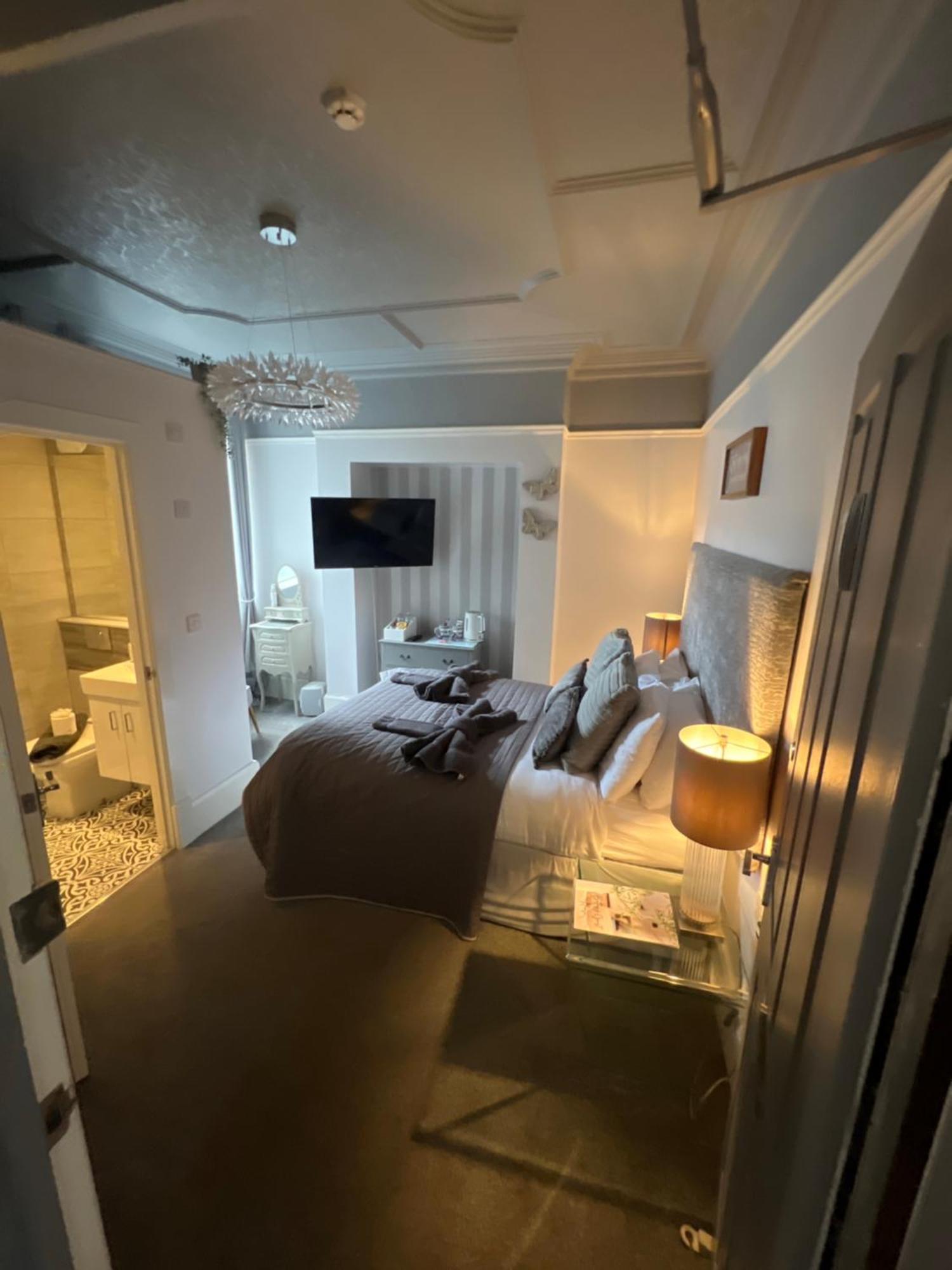Butterfly Guest House พอร์ธคอว์ล ภายนอก รูปภาพ